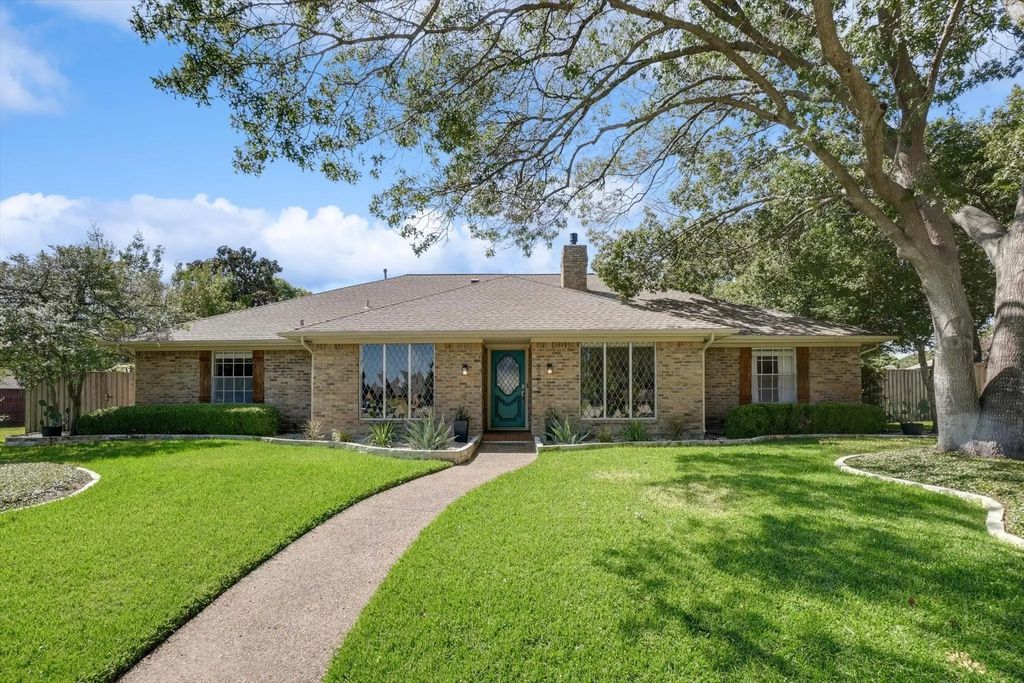 2712 Chamberlain Circle, Plano