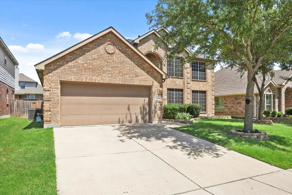12428 Leaflet Drive, Fort Worth