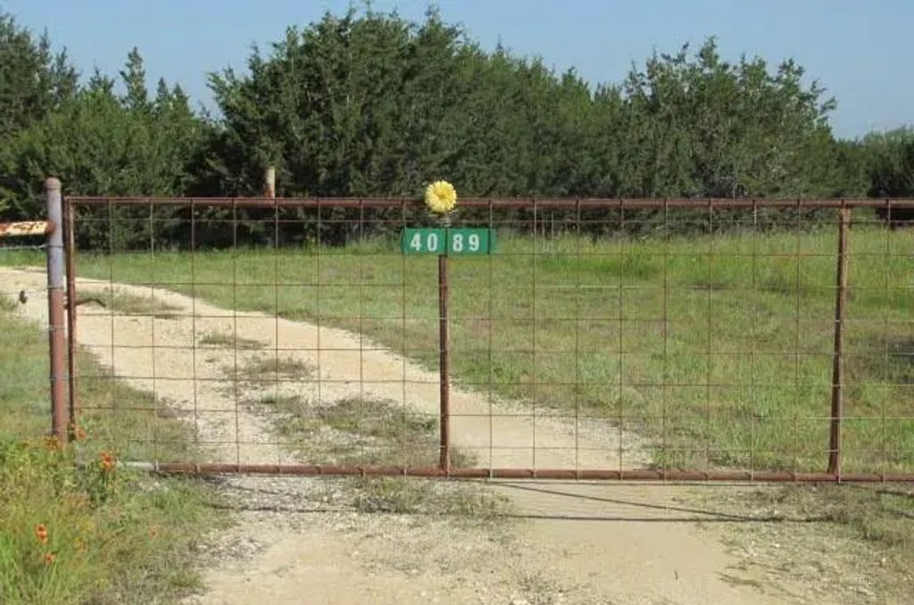4089 County Road 233, Hico