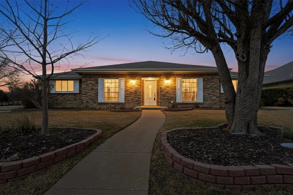 601 Fieldwood Circle, Richardson