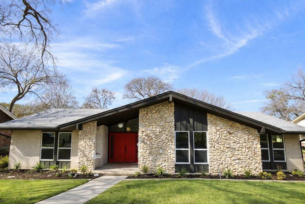 8845 Sweetwater Drive, Dallas