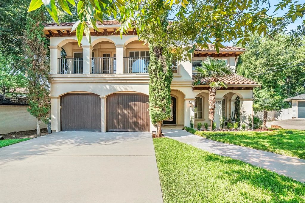 8718 Rexford Drive, Dallas