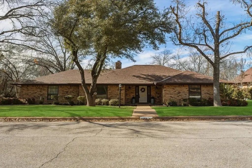1662 Watson Road, Fort Worth