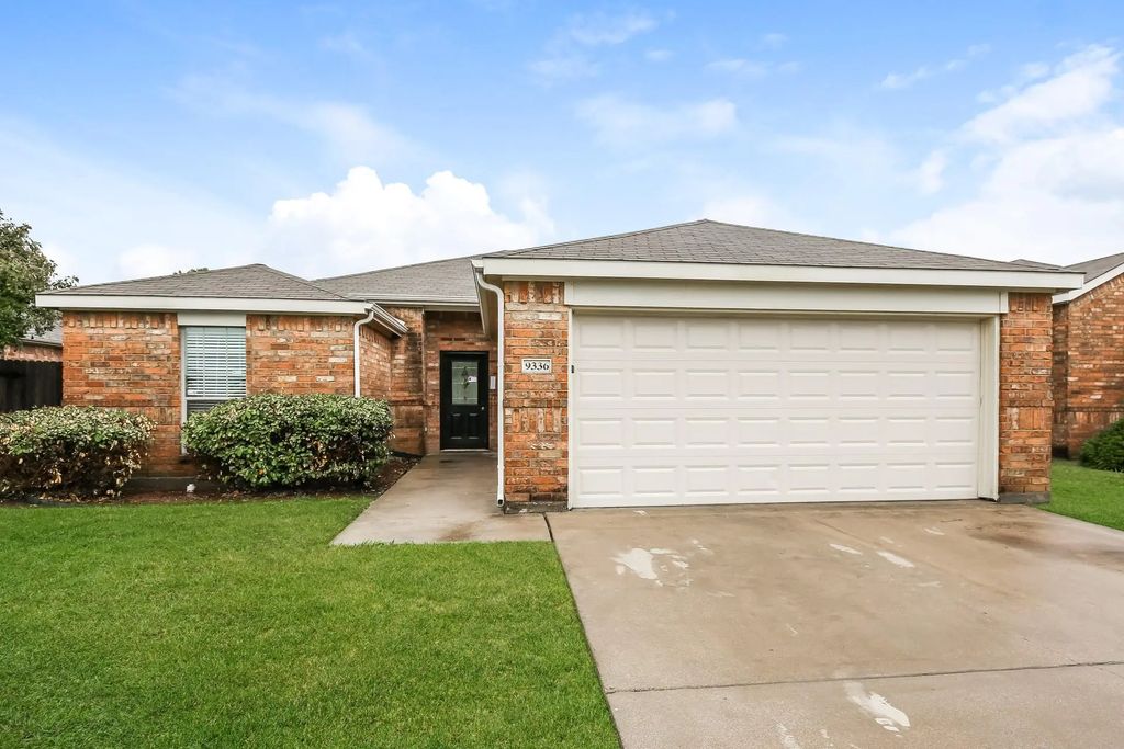 9336 Cynthia Court, Fort Worth