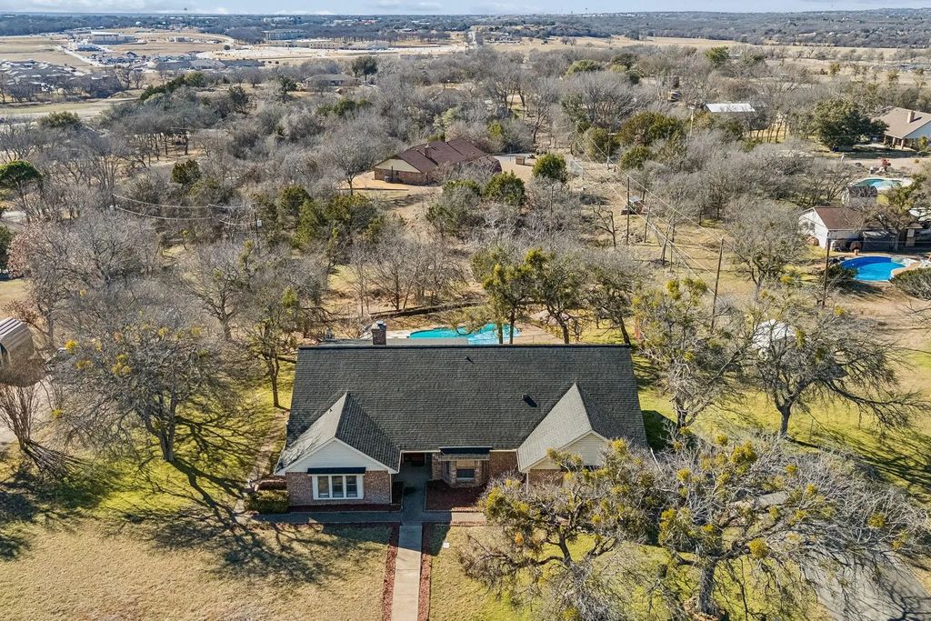 608 Knights Bridge Road, Willow Park