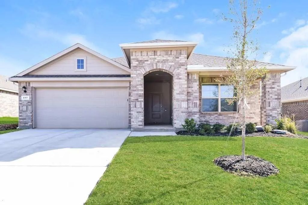 417 Kaufman, Azle