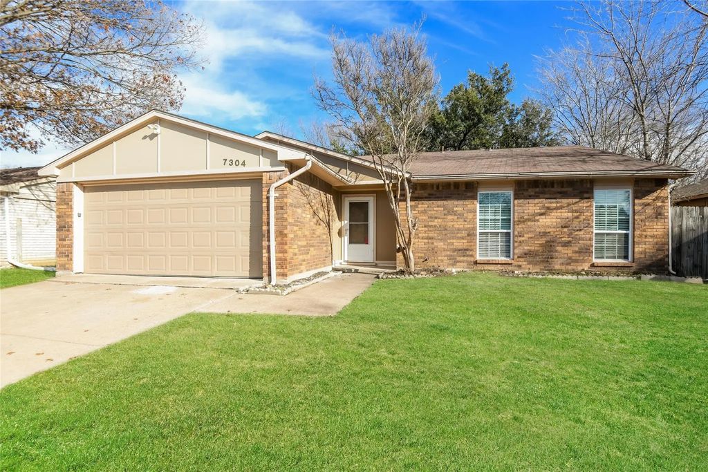 7304 Whitewood Drive, Fort Worth