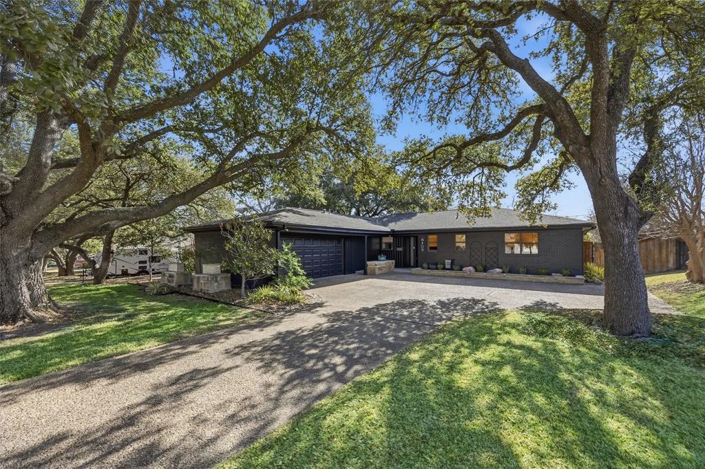6409 Dakar Road W, Fort Worth