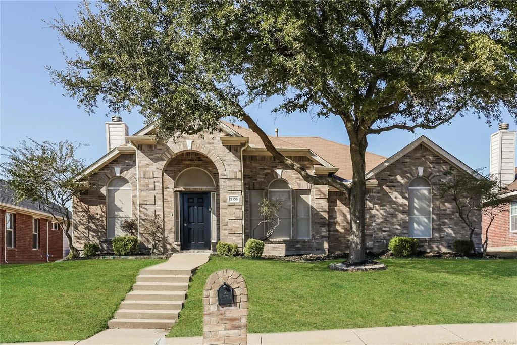 2109 Pecan Creek Drive, Mesquite