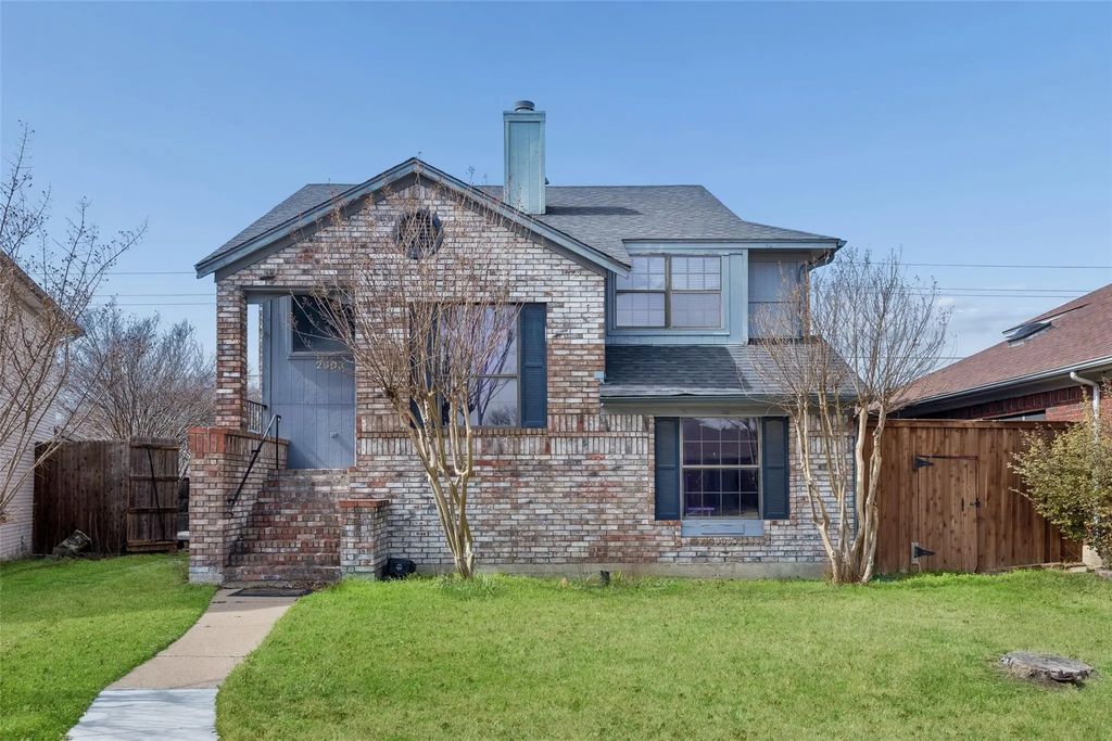2903 Hunters Point Lane, Carrollton