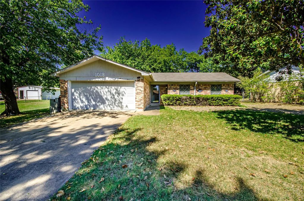 1018 Patricia Drive, Sherman