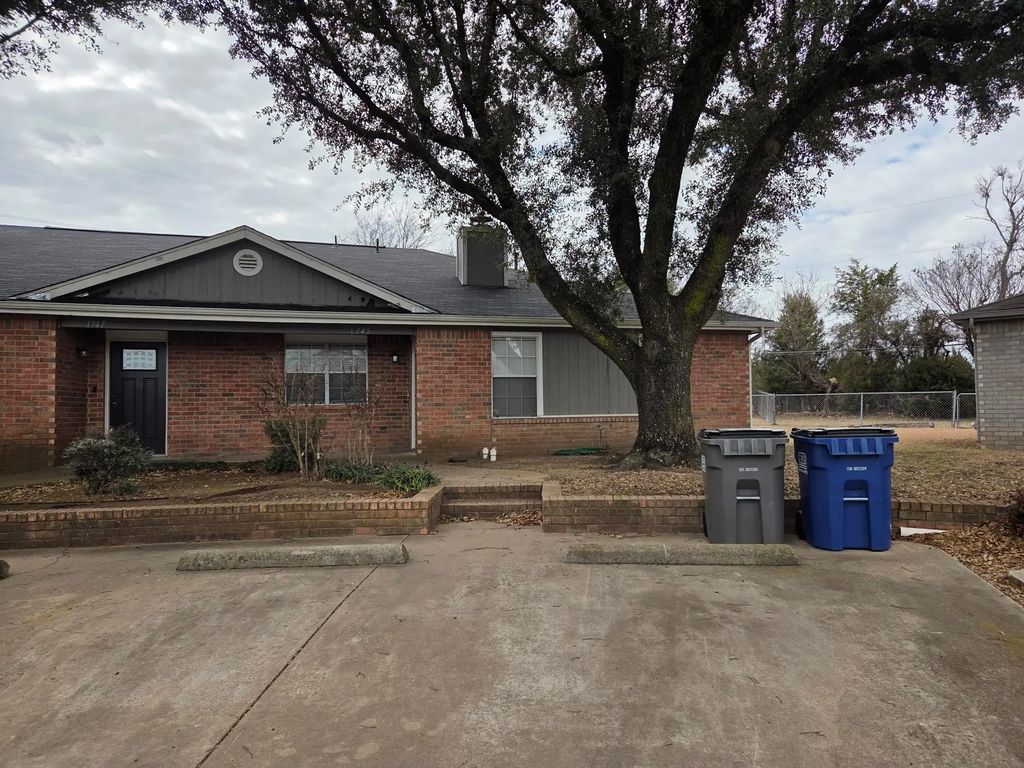 1745 Dynasty Circle, Glenn Heights