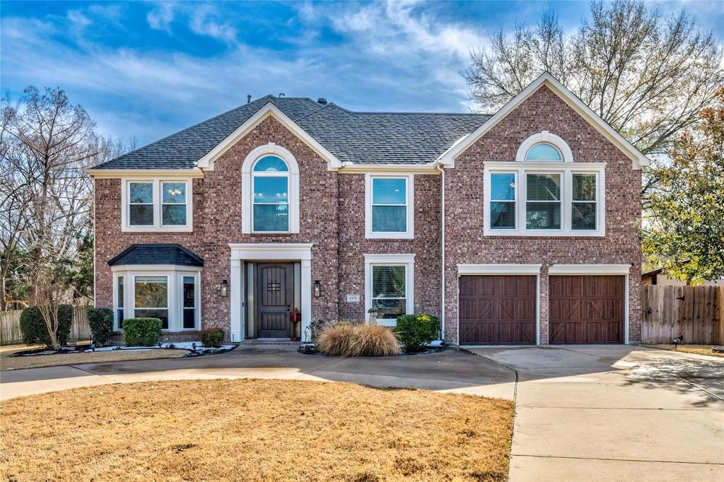 1901 N Port Court, Grapevine
