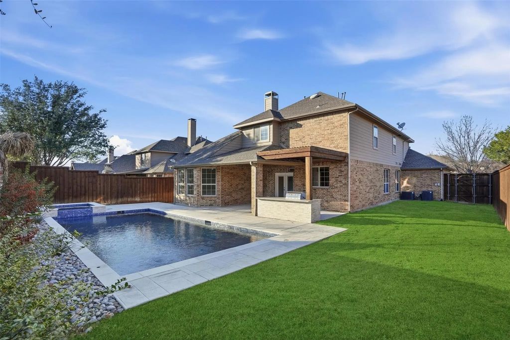 941 Fox Ridge Trail, Prosper