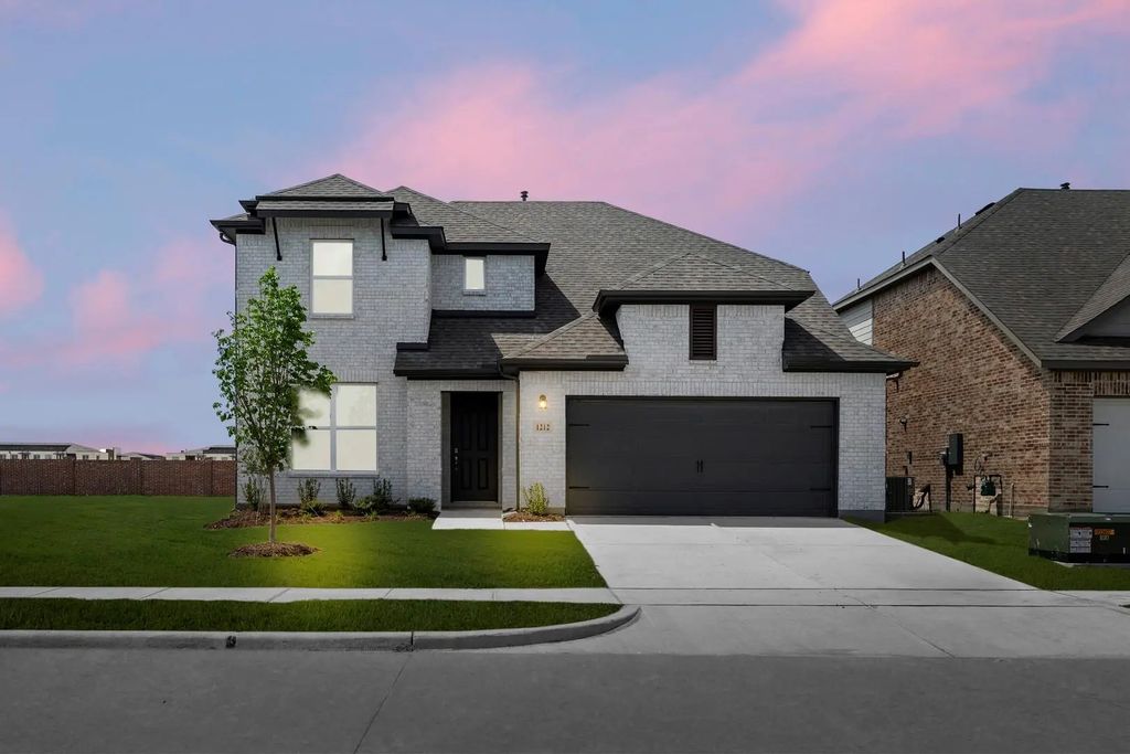 1212 Redcoat Drive, Forney
