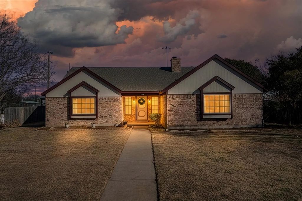 2358 Mockingbird Drive, Grapevine