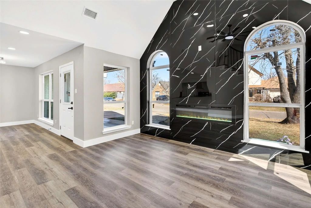 6106 Maple Leaf Drive, Arlington