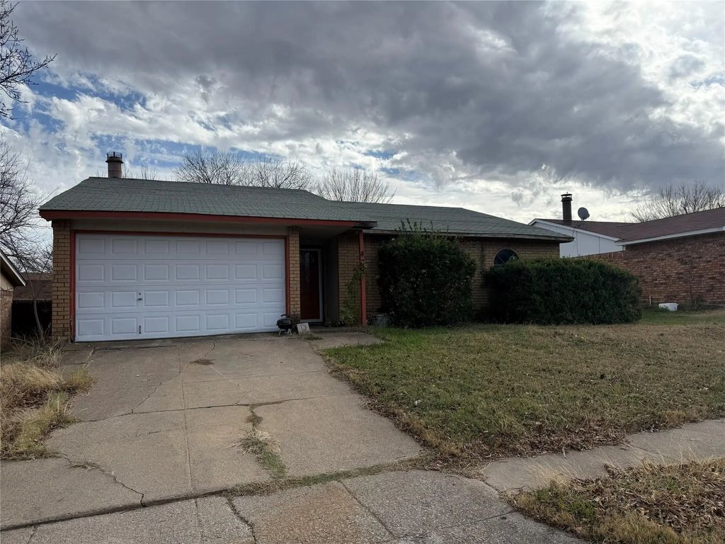 7405 Lea Place, Fort Worth