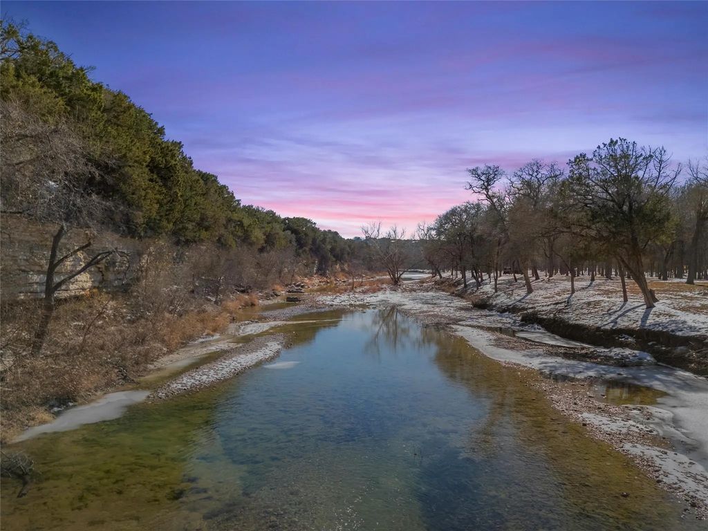 705 Lost Hunters Canyon, China Spring