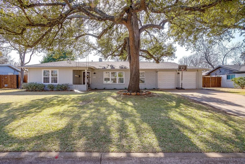 4221 Whitfield Avenue, Fort Worth