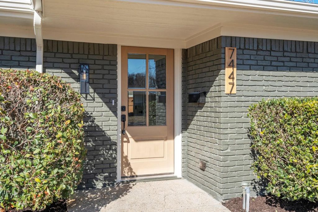 7447 Heathermore Drive, Dallas