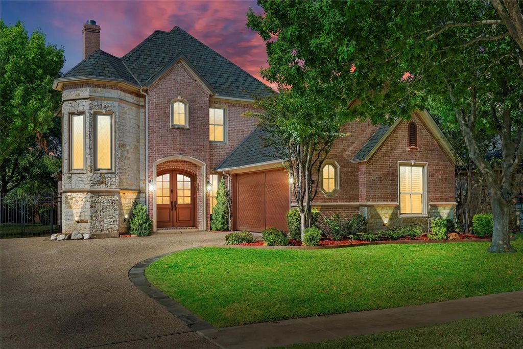 1925 Manor Way Drive, Mansfield