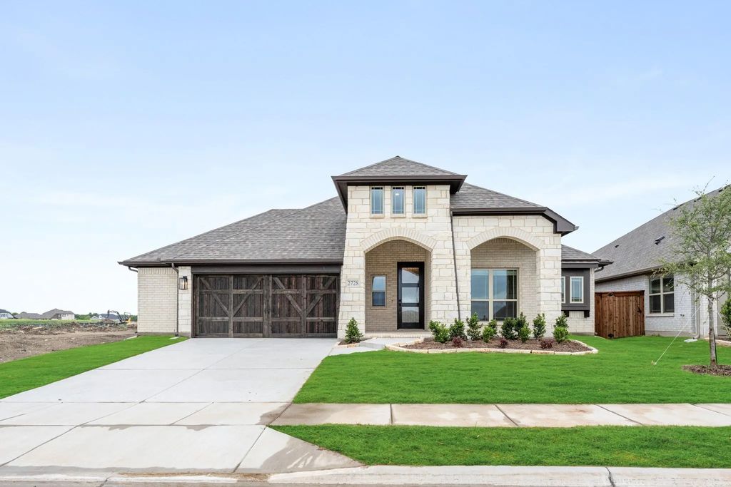 2728 Railway Street, Forney