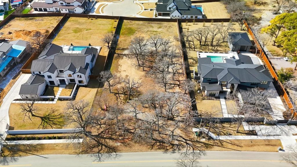 320 Shady Oaks Drive, Southlake