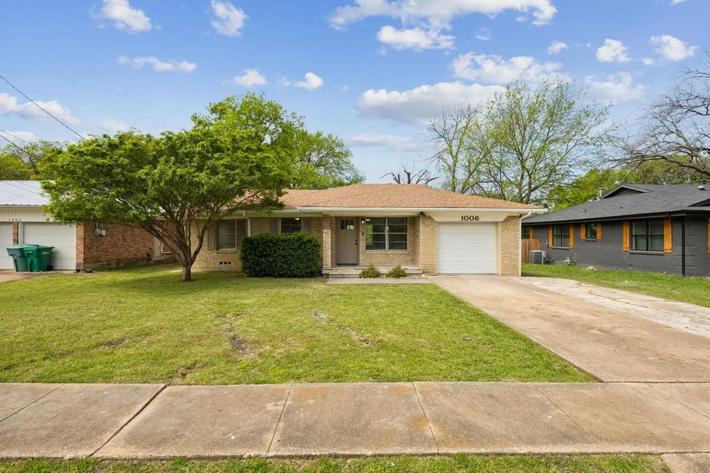 1006 N Grant Drive, Sherman