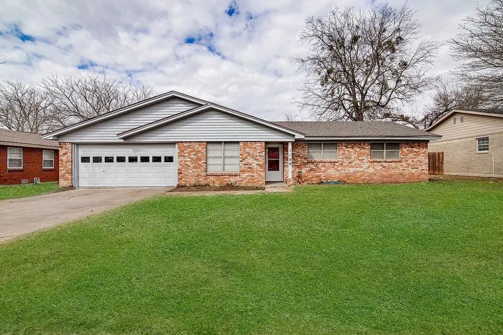 1108 Davis Street, Cleburne