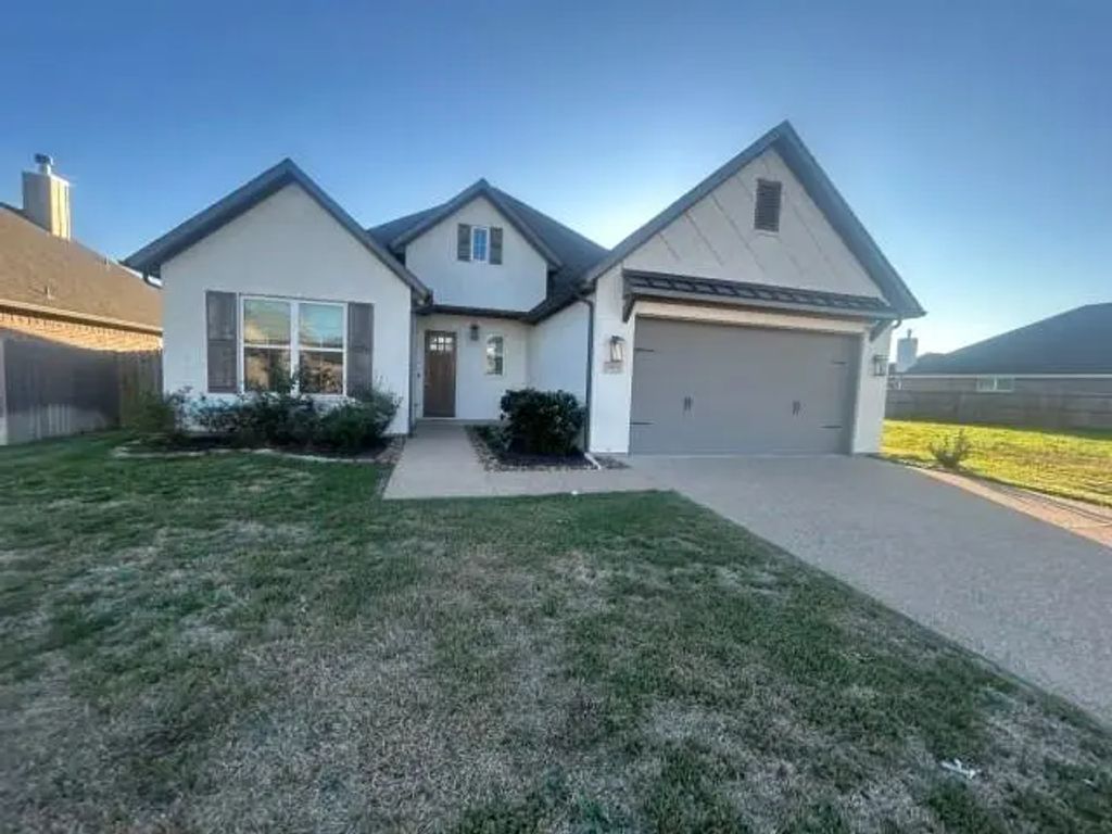 2905 Captain Court, Bryan