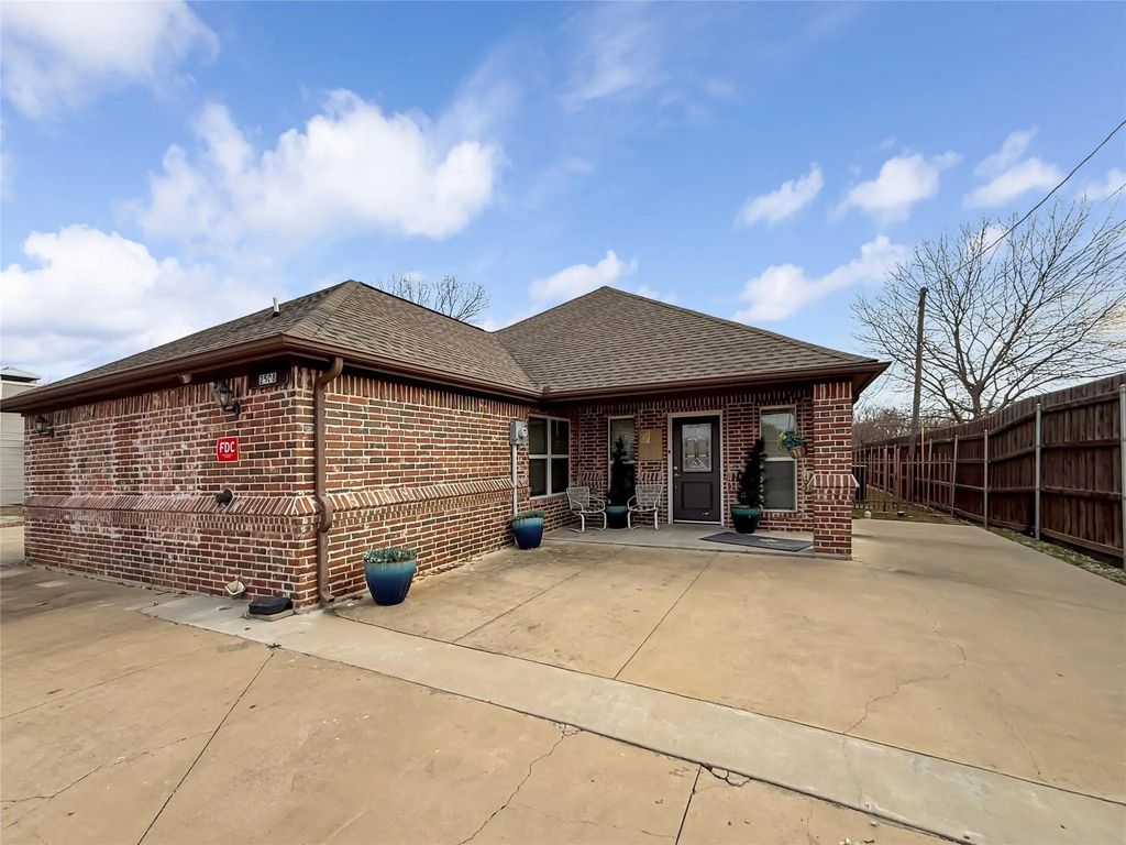 2508 W Crawford Street, Denison