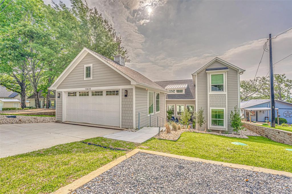 13610 Park Harbor Drive, Eustace