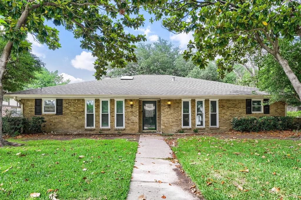 3201 Winchester Drive, Plano