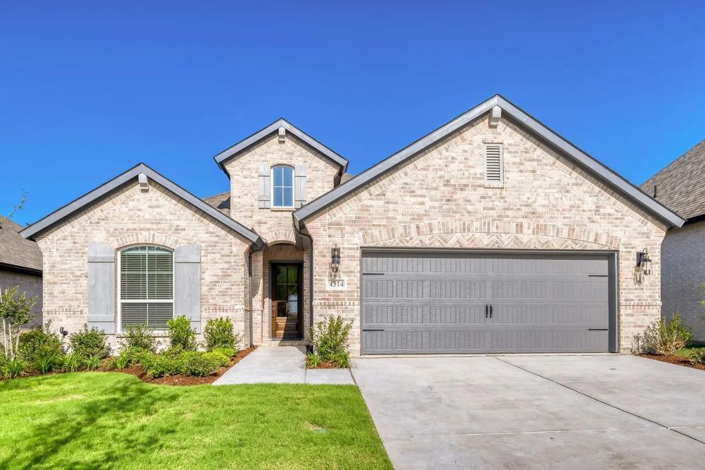 4314 Haley Way, Oak Point