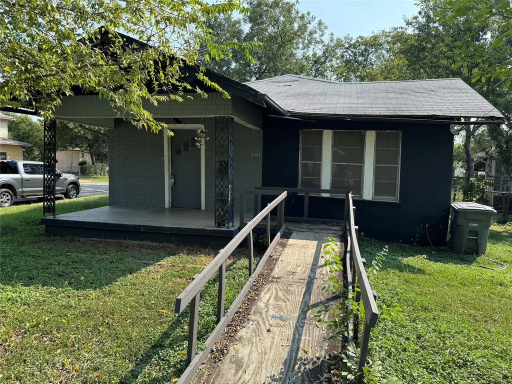 2002 Maryland Avenue, Dallas