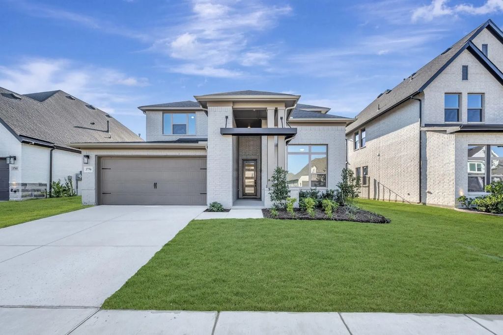 3756 Bermuda Grass Way, Venus