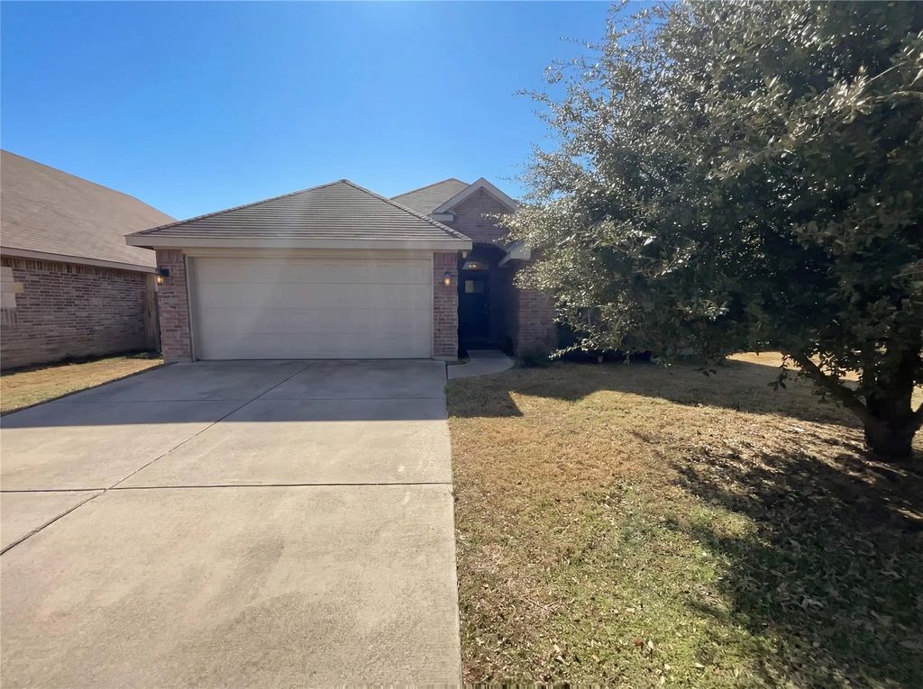 509 Stone Crossing Lane, Fort Worth