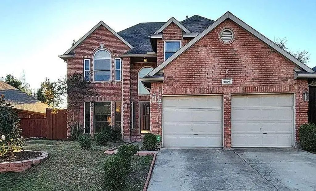 9807 Sunrise Court, Irving