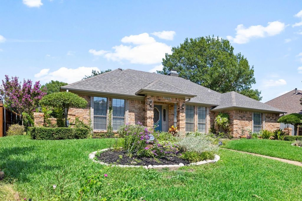 1805 Huron Trail, Plano
