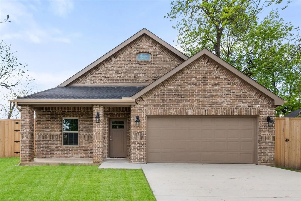 101 N Goodman Avenue, Kerens