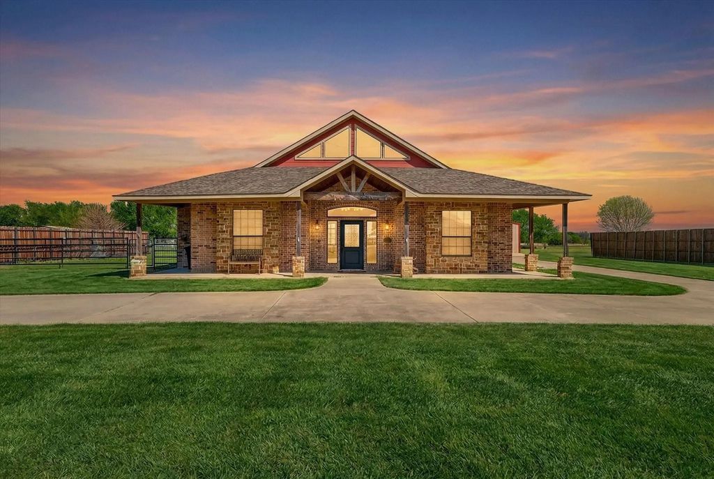 611 Mohawk Drive, Tioga