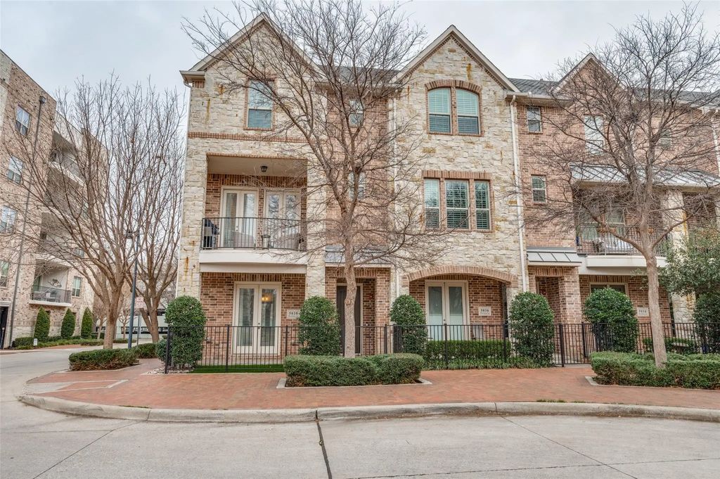 5038 Meridian Lane, Addison