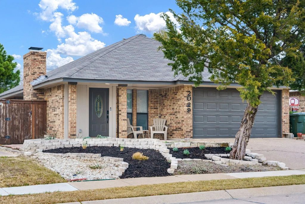 2029 Verlaine Drive, Carrollton