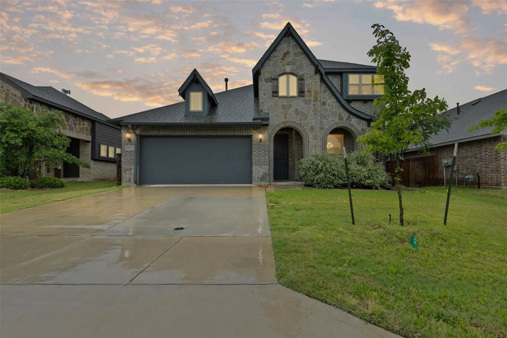 1013 Stockton Drive, Godley