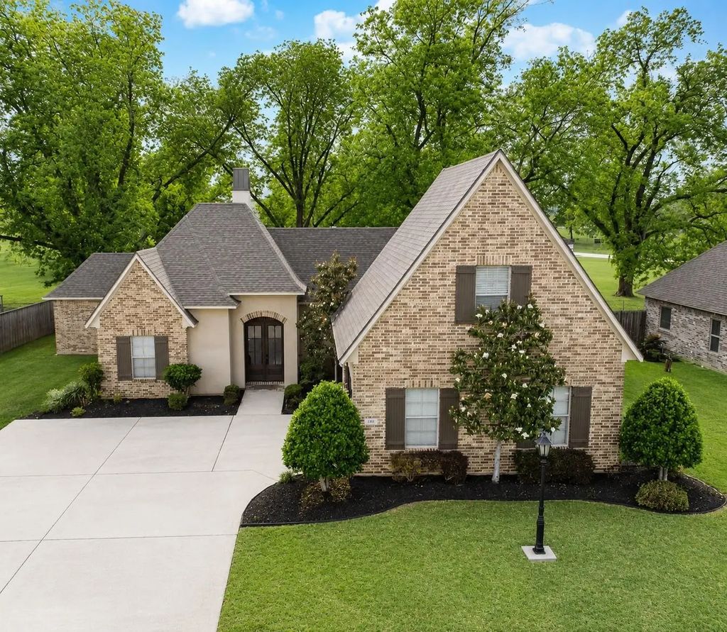 106 Pear Tree Lane, Benton