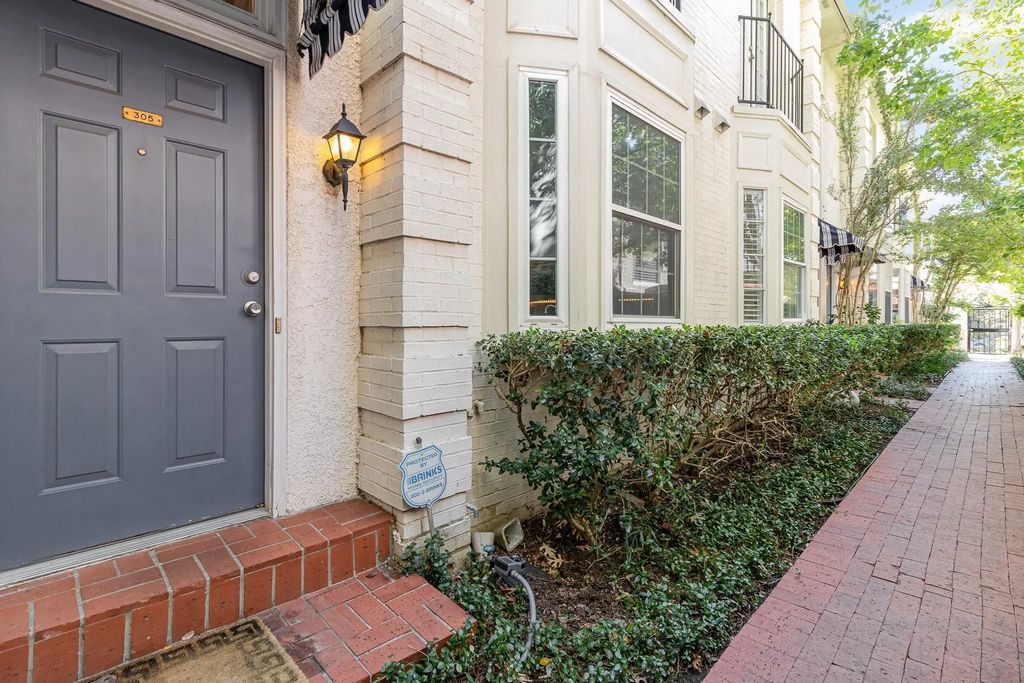 4424 Holland Avenue 305, Dallas