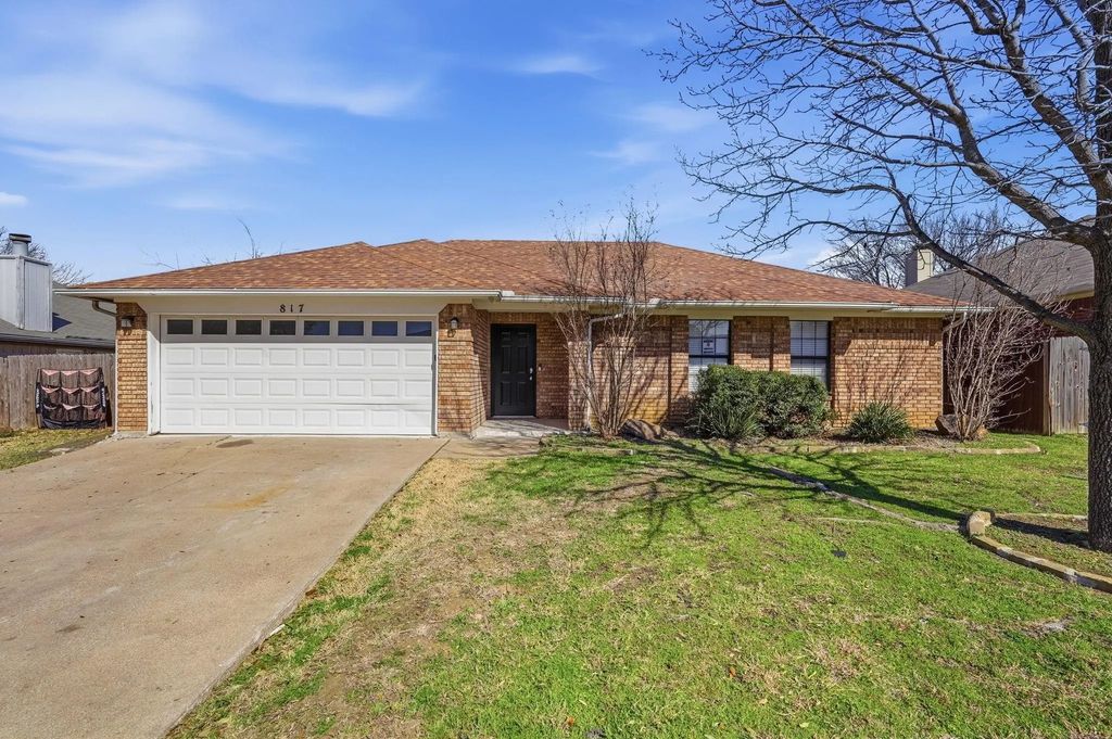 817 Ackers Drive, Arlington