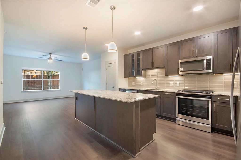 5631 Belmont Avenue 248, Dallas