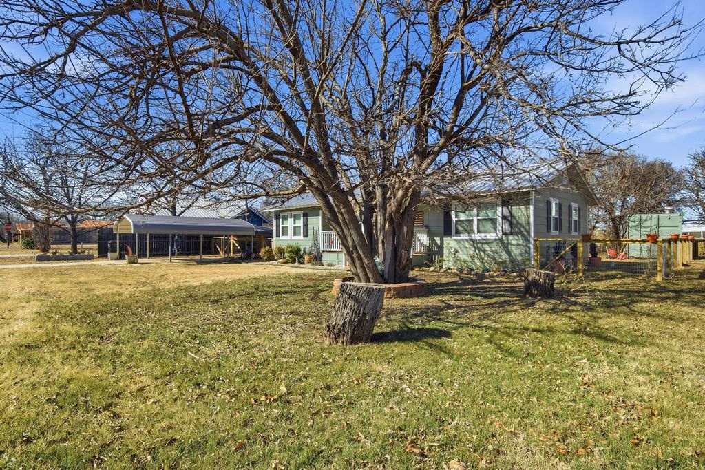 126 4th Street, Tuscola